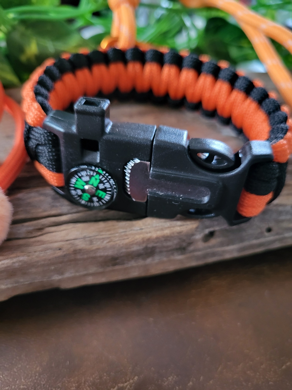 Survival Paracord Bracelet with Compass - Orange & Black